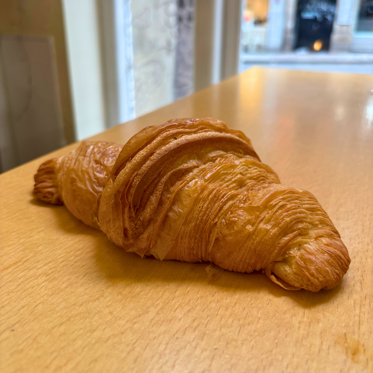 Welbeck Plain Croissant